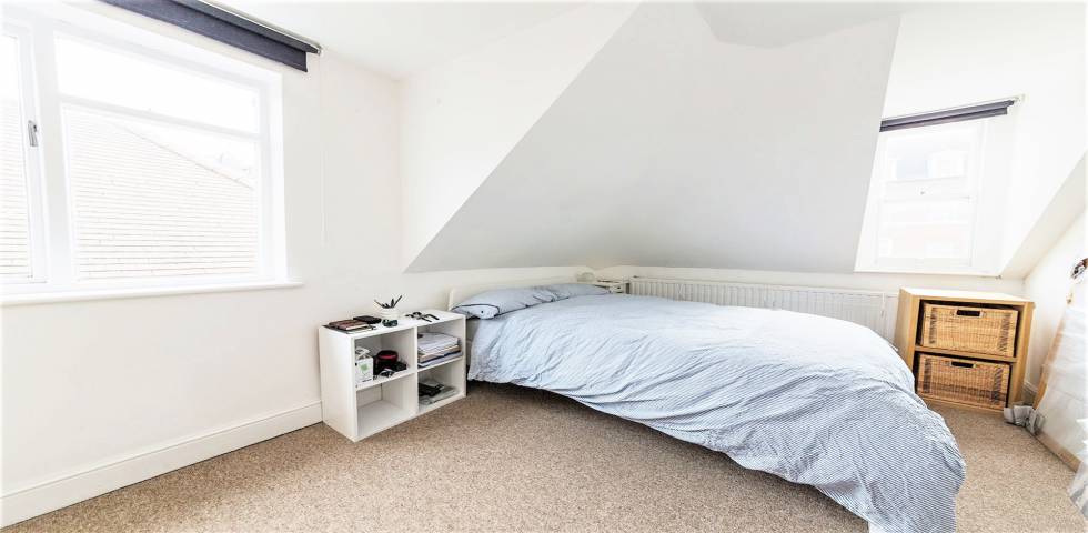 			2 Bedroom, 1 bath, 1 reception Apartment			 Finchley Road, FINCHLEY ROAD